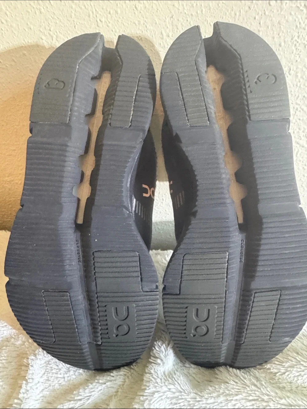 On Running Women’s Gray and Black Lightweight Athletic Sneakers
